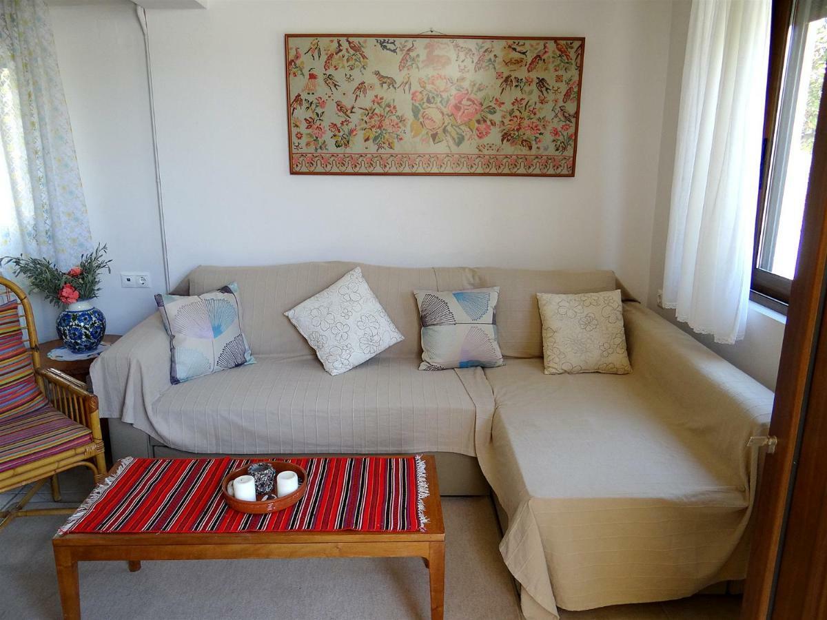 Apartment By The Sea Kato Daratso Exterior photo